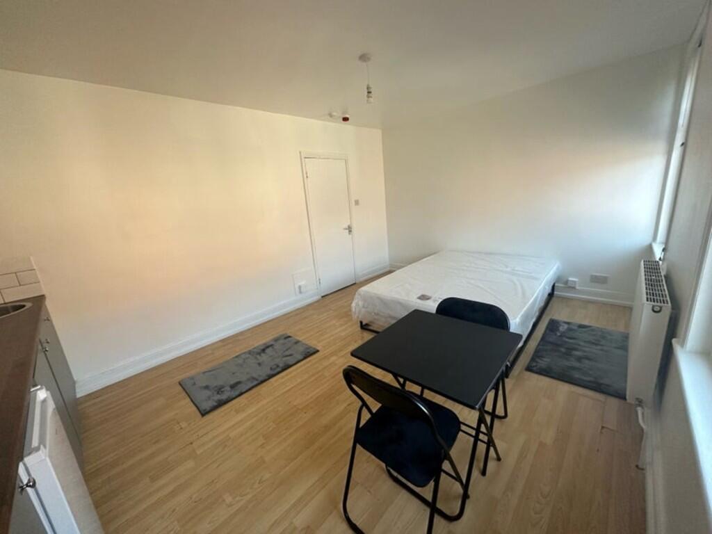 Additional image 2 of Everton Road, Yeovil