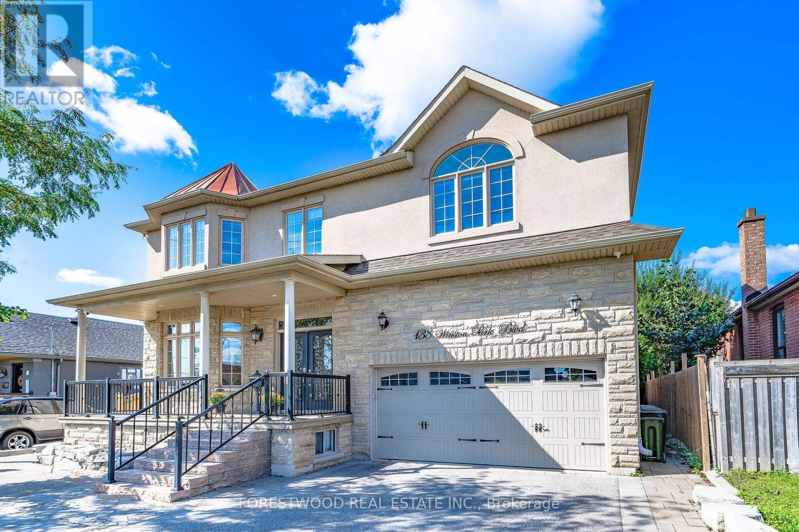 138 WINSTON PARK BOULEVARD|Toronto (Downsview-Roding-CFB), Ontario M3K1C5