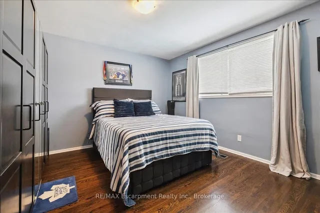 Additional image 23 of 755 Parker Cres