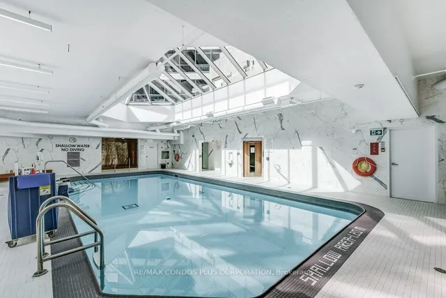 Additional image 38 of 1001 Bay St Unit 2705