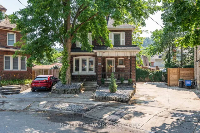 272 Stinson Cres