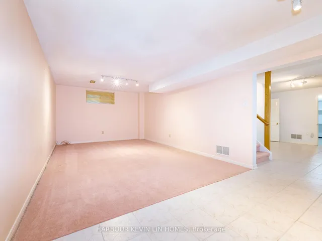 Additional image 37 of 18 Whitman St