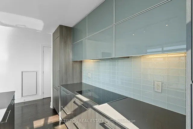 Additional image 14 of 170 Avenue Rd Unit 1605