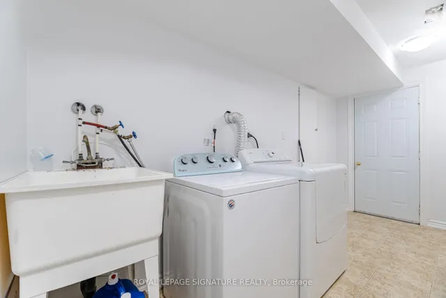 Additional image 38 of 443 Comiskey Cres