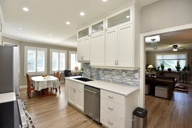 Additional image 14 of 241 SILVERBIRCH Blvd