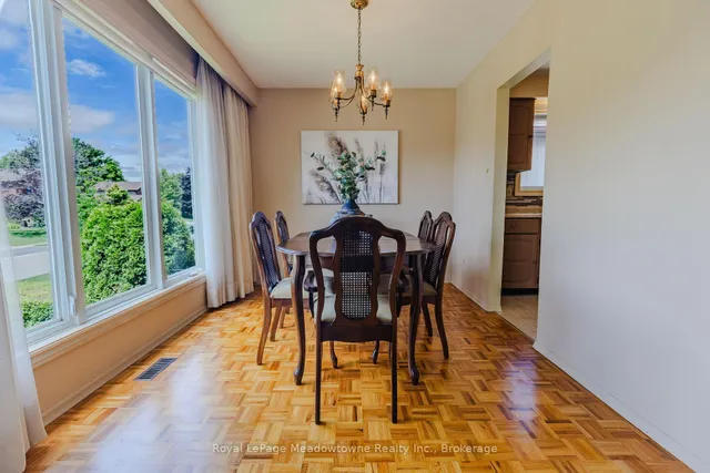 Additional image 13 of 840 Cedarbrae Ave