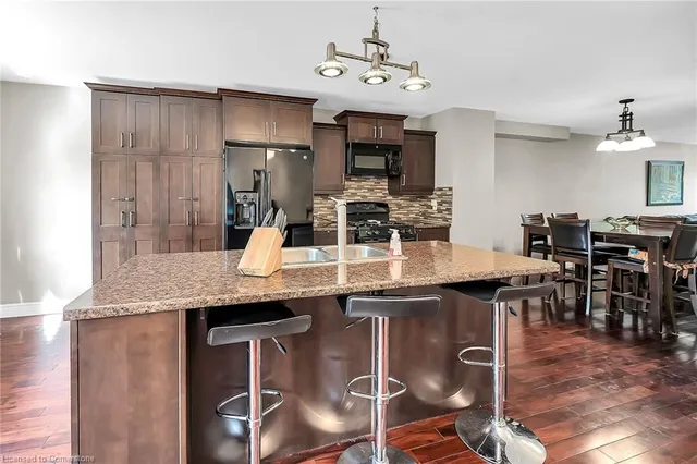 Additional image 10 of 26 Moss Blvd Unit 24