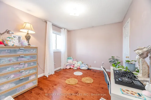 Additional image 37 of 28 Fallstar Cres
