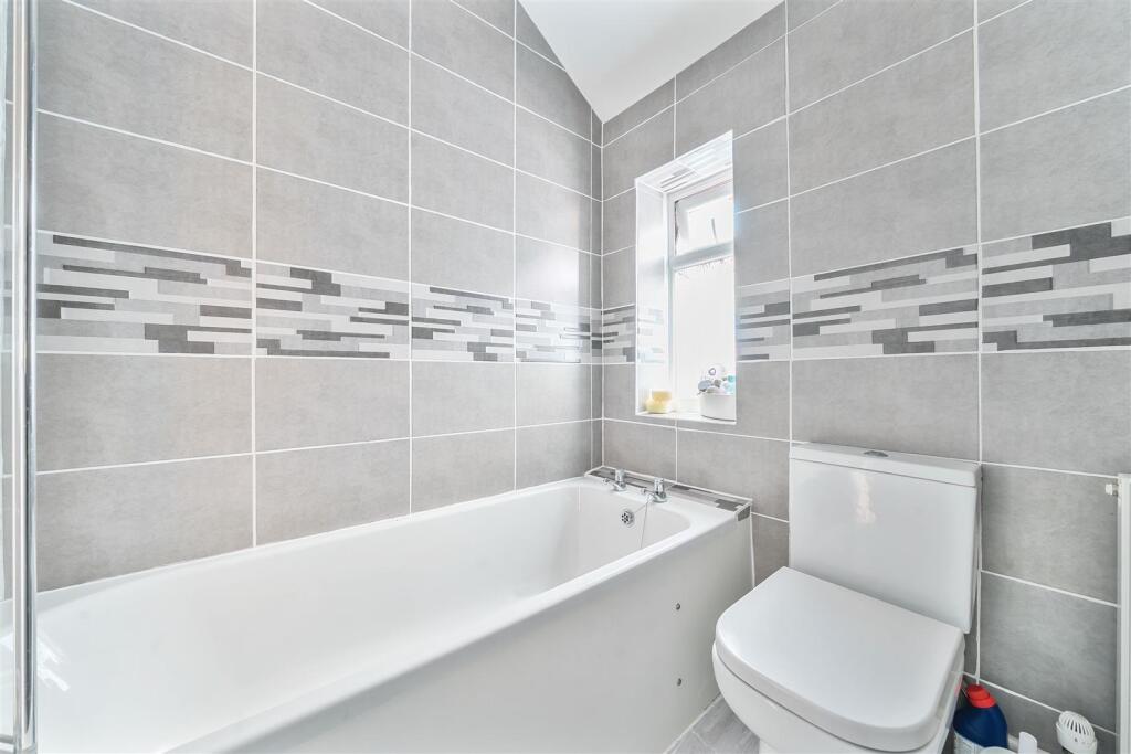 Additional image 13 of Hendford Grove, Yeovil