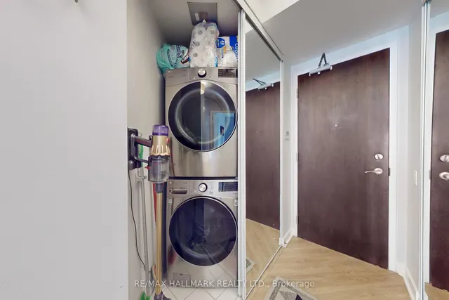 Additional image 26 of 85 Bloor St Unit 1402