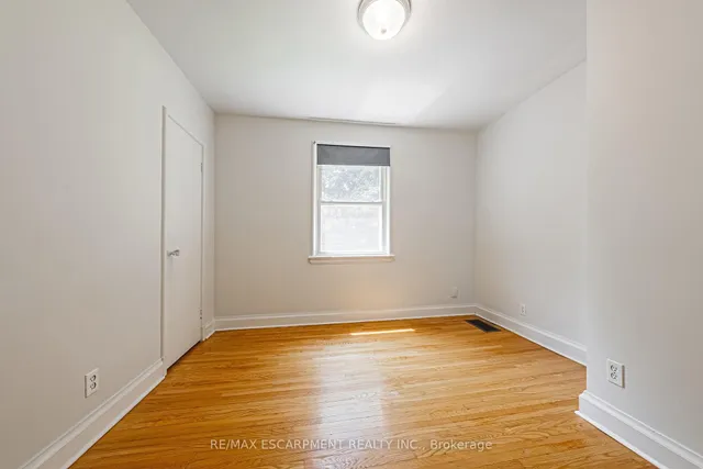 Additional image 20 of 972 Kingsway Dr