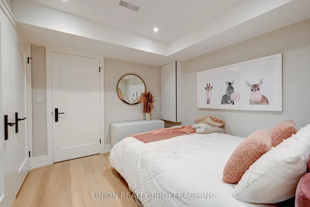 Additional image 25 of 59 Glen Manor Dr