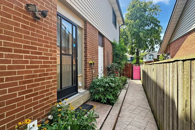 Additional image 50 of 33 Parkside Dr