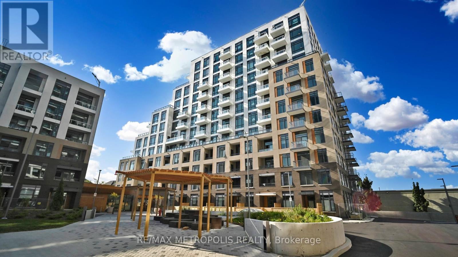 610 - 8 BEVERLEY GLEN BOULEVARD|Vaughan (Beverley Glen), Ontario L4J8N8