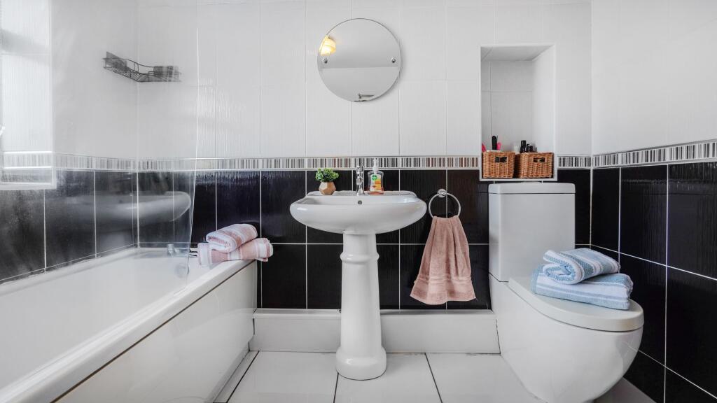 Additional image 29 of Randle Drive, Four Oaks, B75 5LH