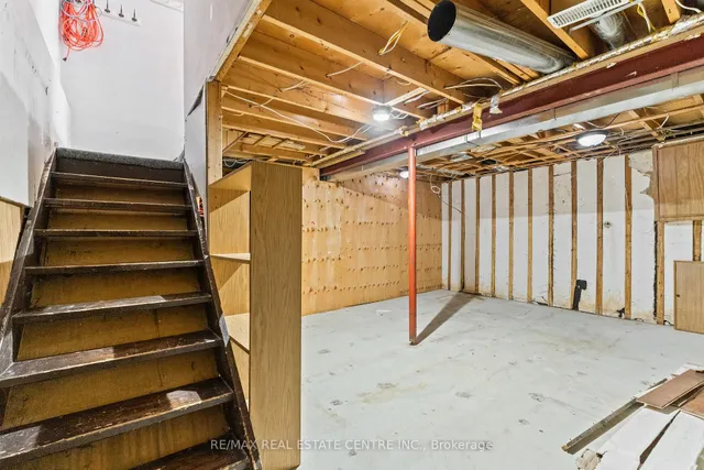 Additional image 30 of 32 Josephine Crt