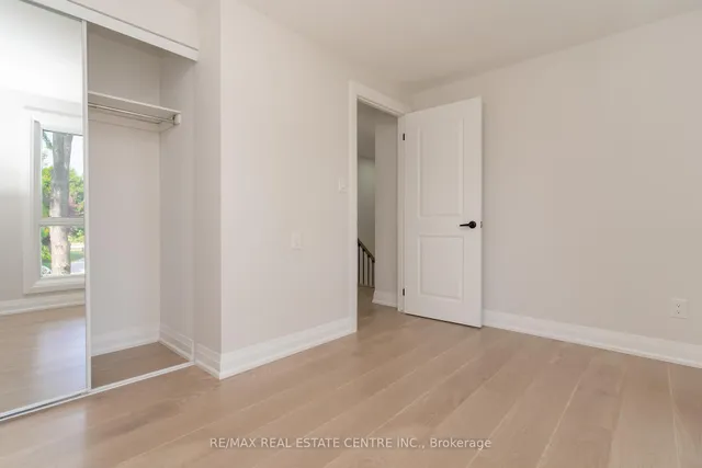 Additional image 30 of 29 Geraldine Crt