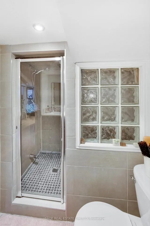 Additional image 42 of 17 Wyndham St