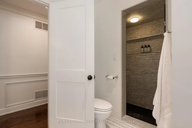 Additional image 27 of 1353 Hazelton Blvd