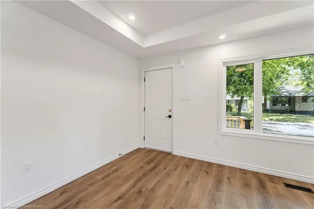 Additional image 5 of 387 Weir St