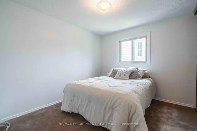 Additional image 13 of 179 Appleford Crt