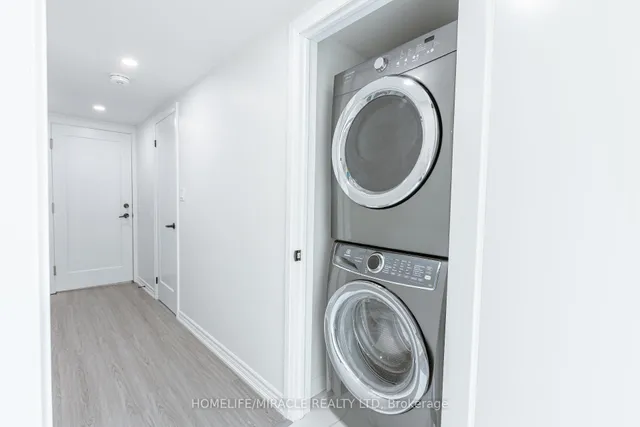 Additional image 39 of 3594 Laddie Cres