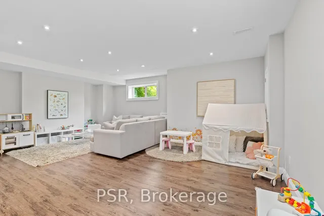 Additional image 41 of 76 South Kingsway