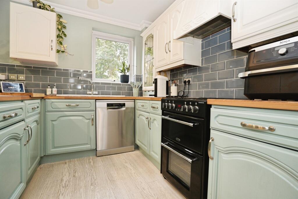 Additional image 5 of Bedwell Close, Welwyn Garden City