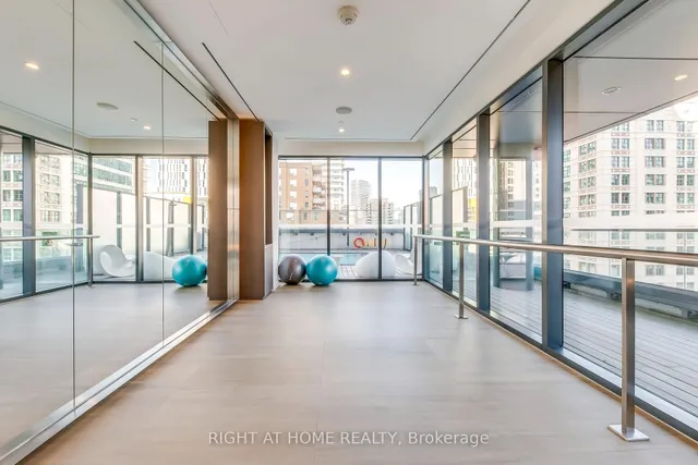 Additional image 29 of 159 Dundas St Unit 611