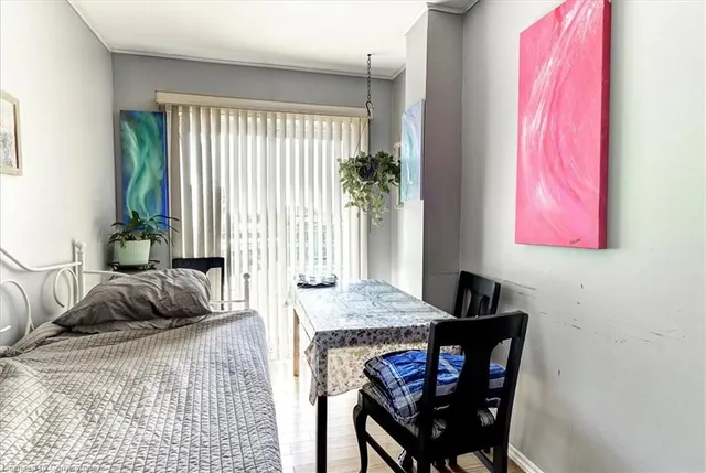 Additional image 19 of 8 Frances Ave