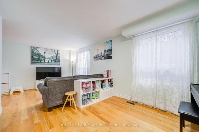 Additional image 9 of 177 Roxanne Cres