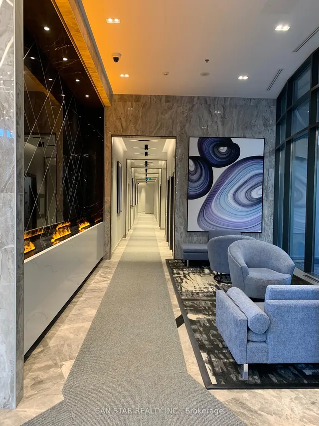 Additional image 12 of 16 Yonge St Unit 2201