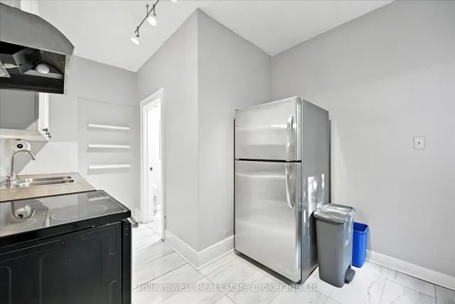 Additional image 12 of 4 Madison Ave