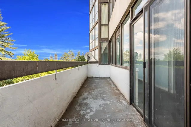 Additional image 32 of 21 Markbrook Lane Unit 306