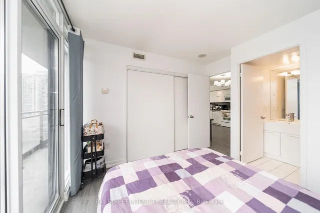 Additional image 23 of 25 Capreol Crt Unit 1103