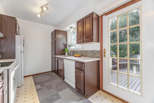 Additional image 15 of 32 Farmington Dr