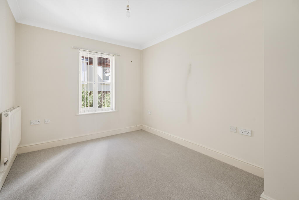 Additional image 12 of Canonsfield Road, Welwyn, AL6