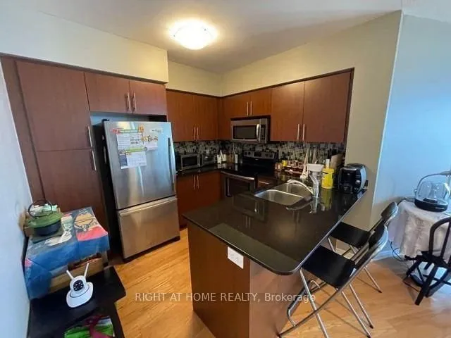 Additional image 20 of 2240 Lakeshore Blvd Unit 2707