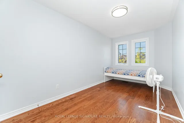 Additional image 32 of 443 Comiskey Cres