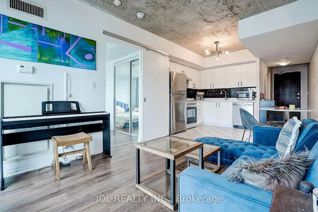 Additional image 24 of 22 Wellesley St Unit 2105