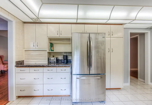 Additional image 23 of 644 Donna Crt