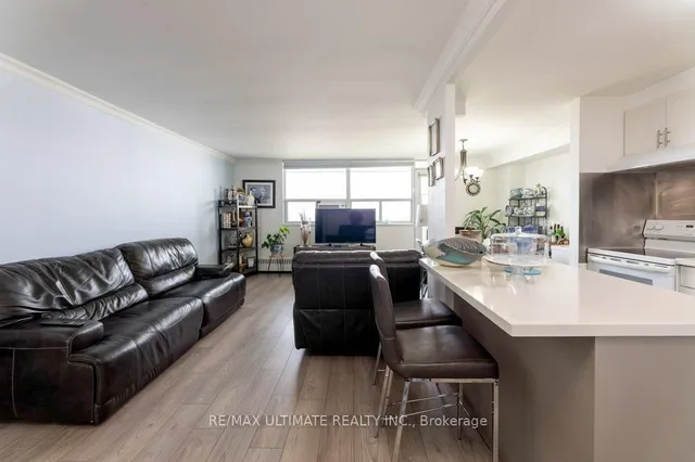 Additional image 3 of 541 Blackthorn Ave Unit 1202