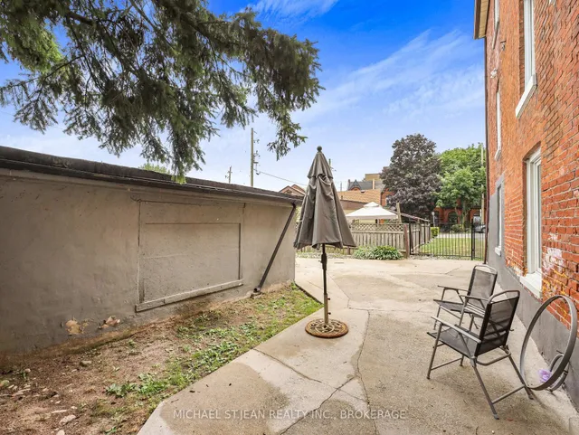 Additional image 31 of 21 Foster St