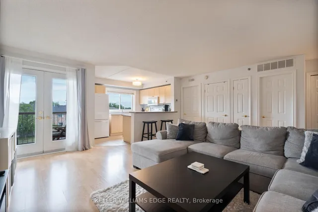 Additional image 9 of 4450 Fairview St Unit 304