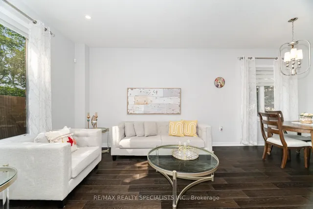 Additional image 11 of 90 Raymond Rd Unit 6