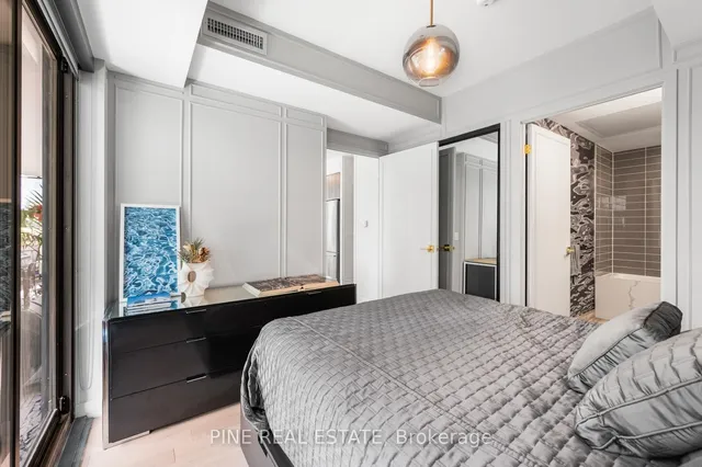 Additional image 21 of 25 Richmond St Unit 1305