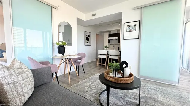 Additional image 11 of 42 Charles St Unit 2409