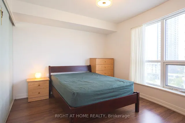 Additional image 9 of 151 Village Green Sq Unit 908