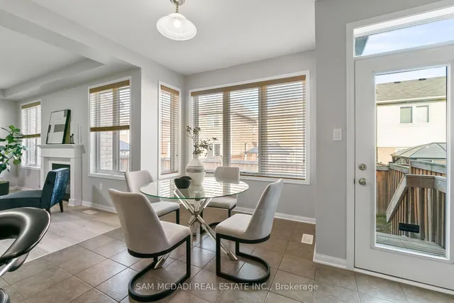 Additional image 15 of 73 Miracle Tr