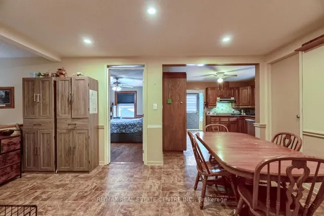 Additional image 13 of 33 MILES St